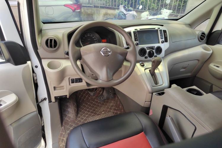 Used Nissan NV200 2014 1.6L CVT Luxury Model China IV Standard Center Console