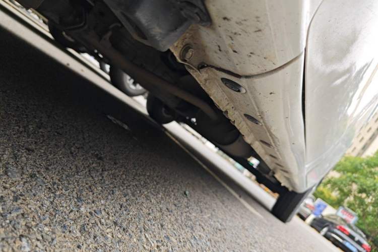Used Nissan NV200 2014 1.6L CVT Zunya Model China IV Standard Chassis Front Left