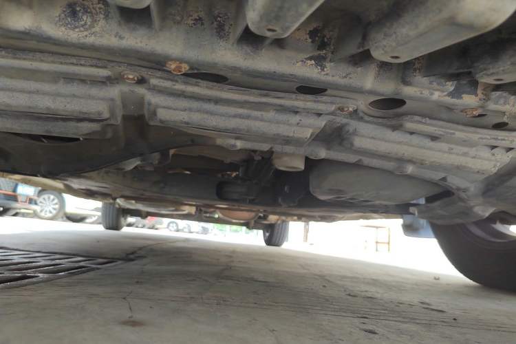 Used Nissan NV200 2014 1.6L CVT Luxury Model China IV Standard Chassis Front