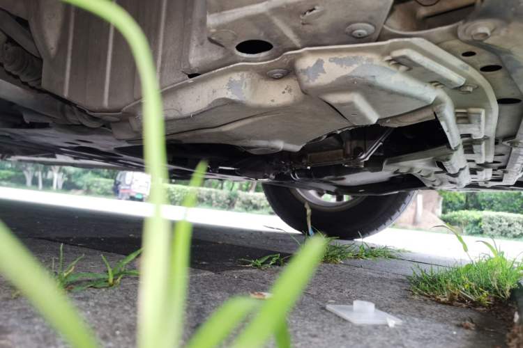 Used Nissan NV200 2014 1.6L CVT Luxury Model China IV Standard Chassis Front Right