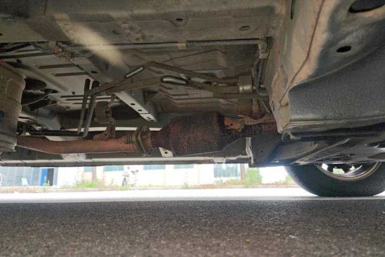 Used Nissan NV200 2014 1.6L CVT Zunya Model China IV Standard Chassis Front Right