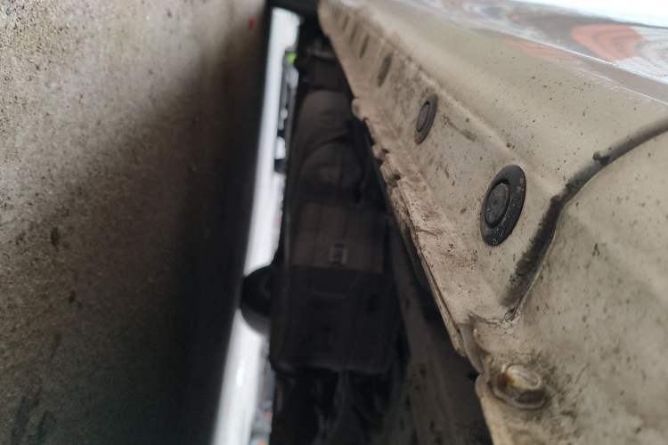 Used Nissan NV200 2014 1.6L Manual Luxury Model China IV Standard Chassis Front Right