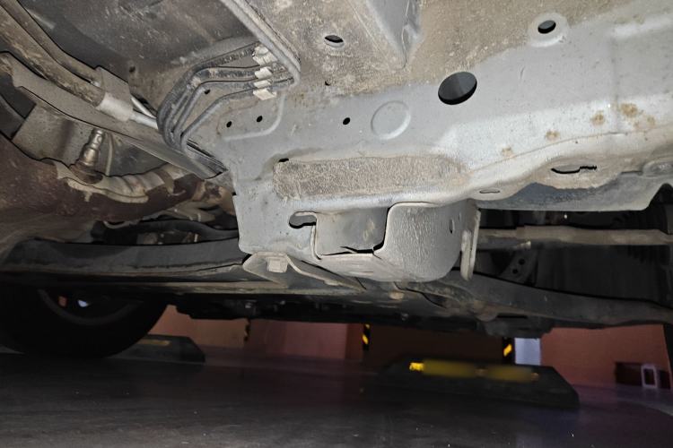 Used Nissan NV200 2014 1.6L CVT Zunya Model China IV Standard Chassis Front