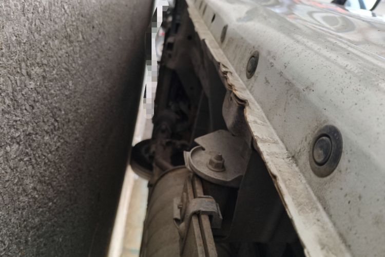 Used Nissan NV200 2014 1.6L Manual Luxury Model China IV Standard Chassis Rear Left