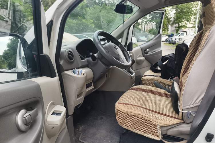 Used Nissan NV200 2014 1.6L Manual Luxury Model China IV Standard Driver Seat