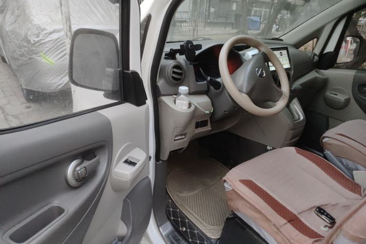 Used Nissan NV200 2014 1.6L CVT Luxury Model China IV Standard Driver Seat