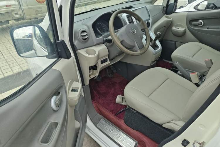 Used Nissan NV200 2014 1.6L Manual Zunya Model China IV Standard Driver Seat