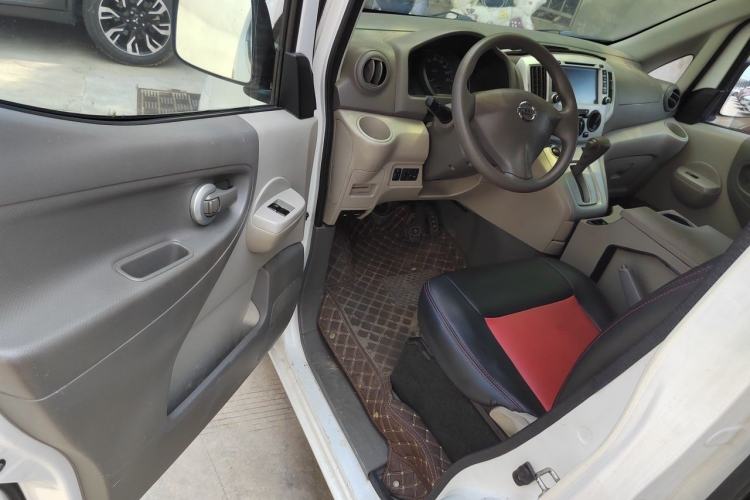 Used Nissan NV200 2014 1.6L CVT Luxury Model China IV Standard Driver Seat