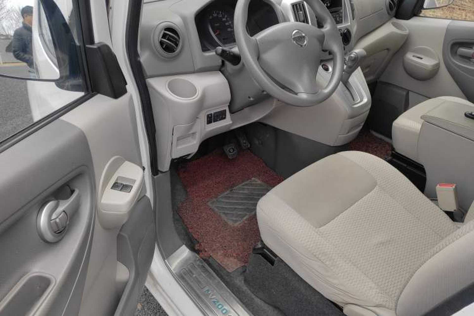 Used Nissan NV200 2014 1.6L CVT Luxury Model China IV Standard Driver Seat