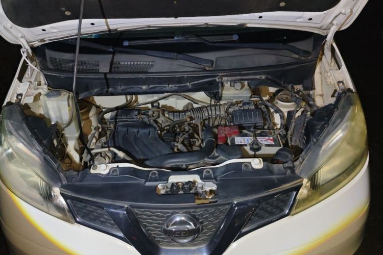 Used Nissan NV200 2014 1.6L Manual Luxury Model China IV Standard Engine Bay