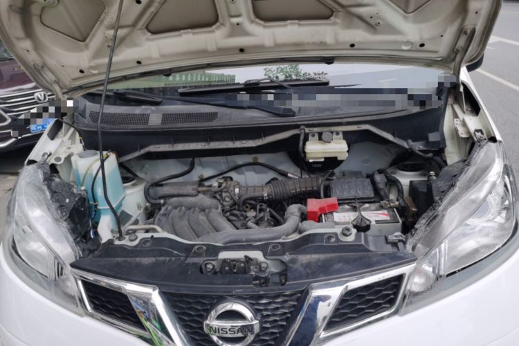 Used Nissan NV200 2014 1.6L CVT Luxury Model China IV Standard Engine Bay
