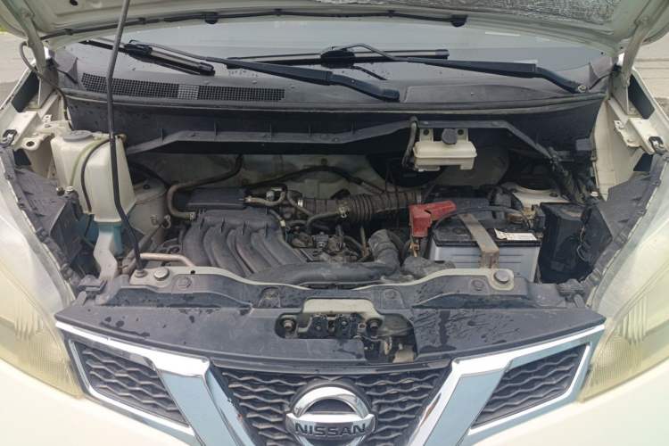 Used Nissan NV200 2014 1.6L CVT Luxury Model China IV Standard Engine Bay