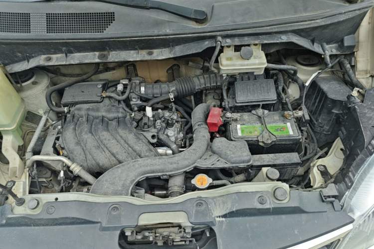 Used Nissan NV200 2014 1.6L Manual Zunya Model China IV Standard Engine Bay
