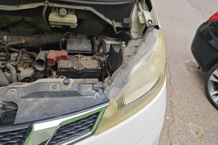 Used Nissan NV200 2014 1.6L CVT Zunya Model China IV Standard Engine Bay Left