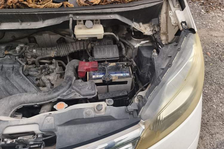 Used Nissan NV200 2014 1.6L Manual Luxury Model China IV Standard Engine Bay Left