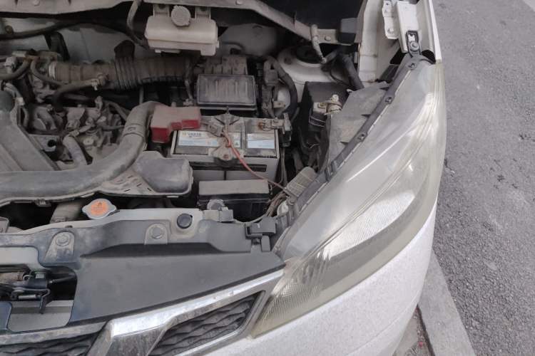 Used Nissan NV200 2014 1.6L CVT Luxury Model China IV Standard Engine Bay Left