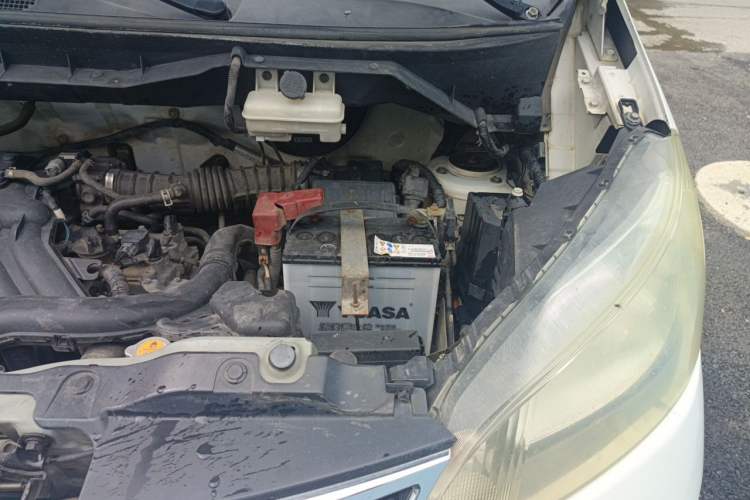 Used Nissan NV200 2014 1.6L CVT Luxury Model China IV Standard Engine Bay Left