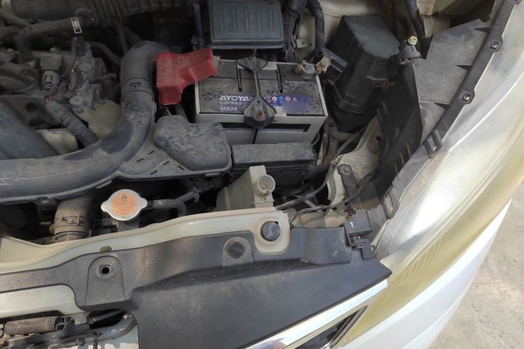 Used Nissan NV200 2014 1.6L CVT Luxury Model China IV Standard Engine Bay Left