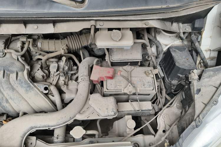 Used Nissan NV200 2014 1.6L Manual Luxury Model China IV Standard Engine Bay Left