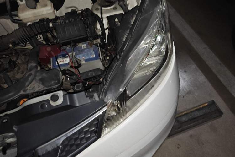Used Nissan NV200 2014 1.6L CVT Zunya Model China IV Standard Engine Bay Left