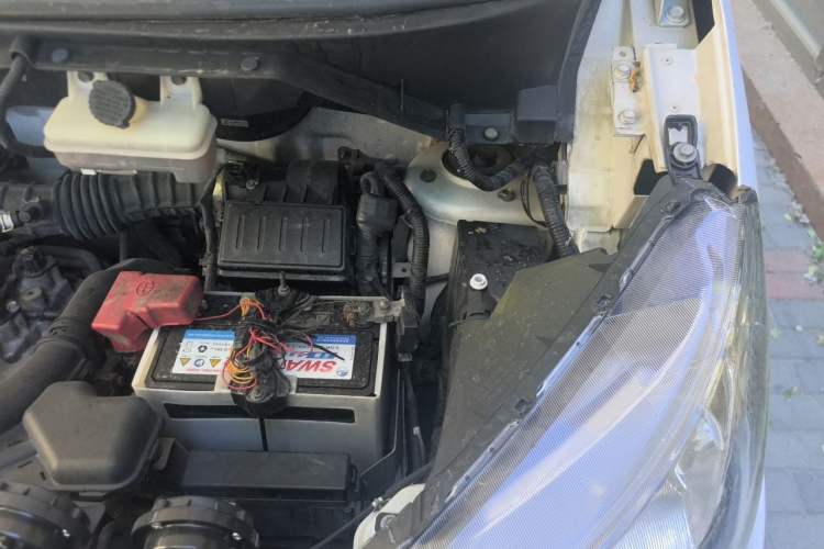 Used Nissan NV200 2014 1.6L CVT Luxury Model China V Standard Engine Bay Left
