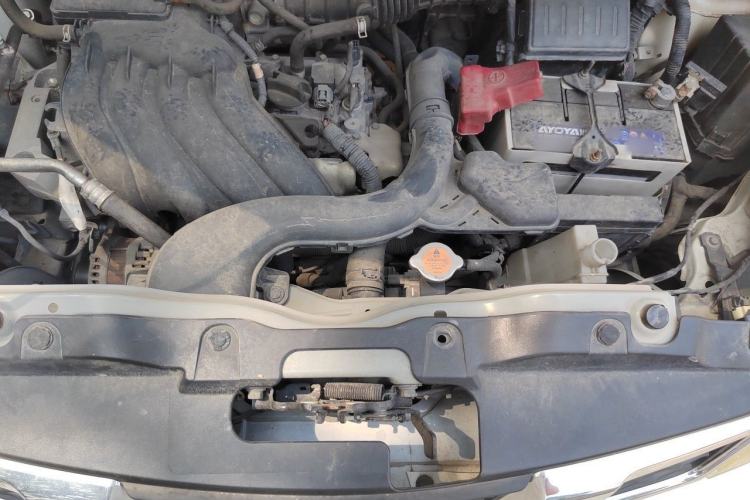 Used Nissan NV200 2014 1.6L CVT Luxury Model China IV Standard Engine Bay