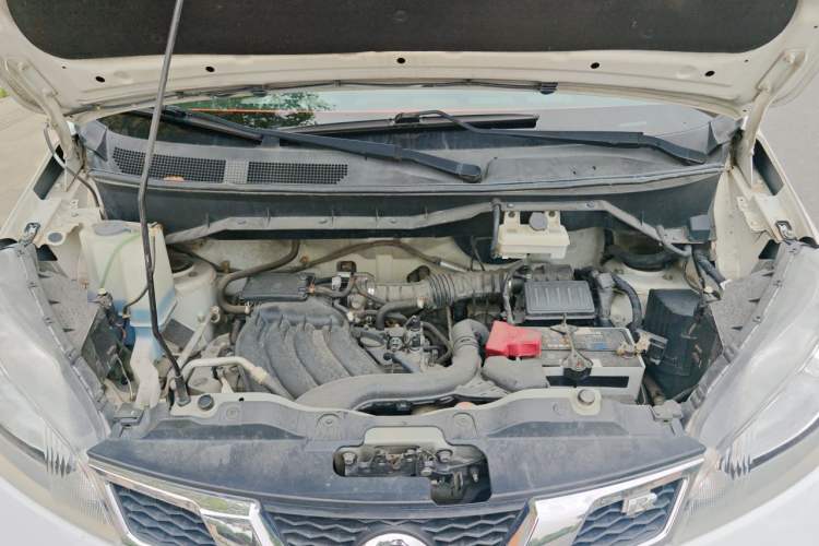 Used Nissan NV200 2014 1.6L CVT Zunya Model China IV Standard Engine Bay