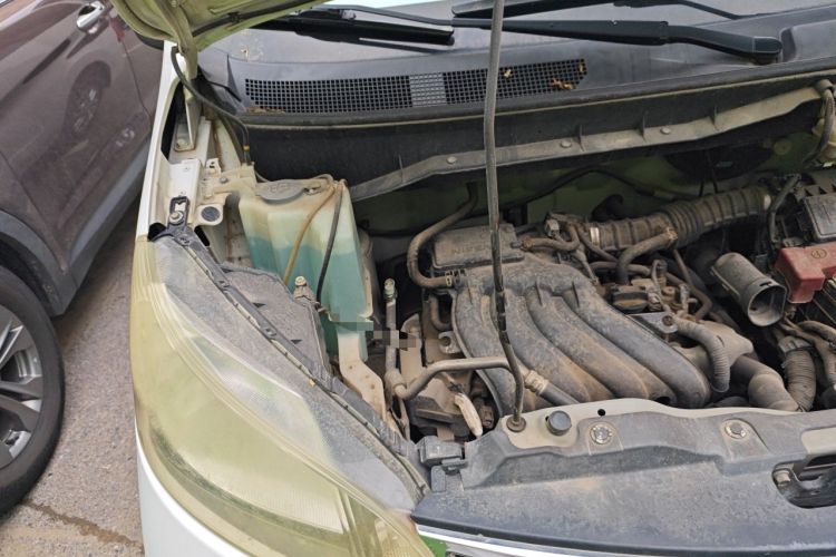 Used Nissan NV200 2014 1.6L CVT Zunya Model China IV Standard Engine Bay Right