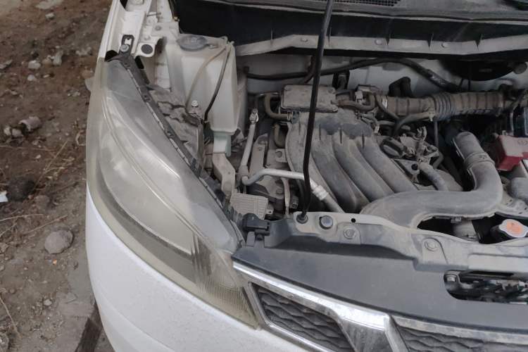 Used Nissan NV200 2014 1.6L CVT Luxury Model China IV Standard Engine Bay Right