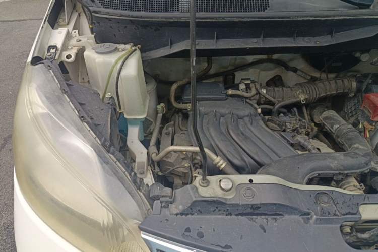 Used Nissan NV200 2014 1.6L CVT Luxury Model China IV Standard Engine Bay Right