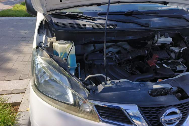 Used Nissan NV200 2014 1.6L Manual Luxury Model China IV Standard Engine Bay Right
