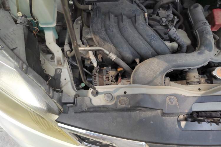 Used Nissan NV200 2014 1.6L CVT Luxury Model China IV Standard Engine Bay Right