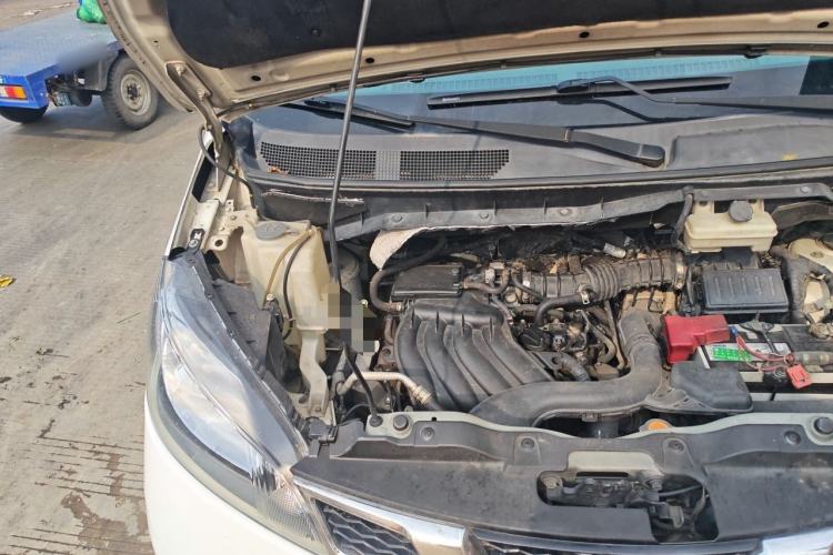 Used Nissan NV200 2014 1.6L CVT Luxury Model China IV Standard Engine Bay Right