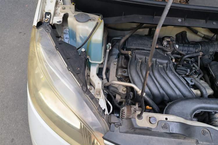 Used Nissan NV200 2014 1.6L CVT Luxury Model China IV Standard Engine Bay Right