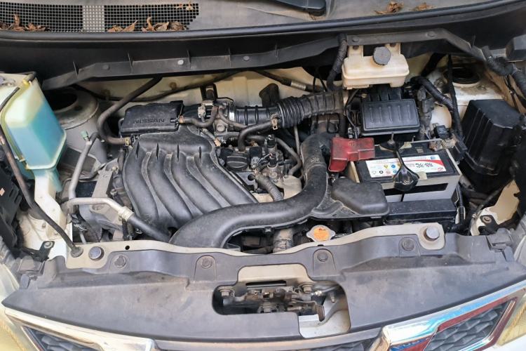 Used Nissan NV200 2014 1.6L CVT Luxury Model China IV Standard Engine Bay