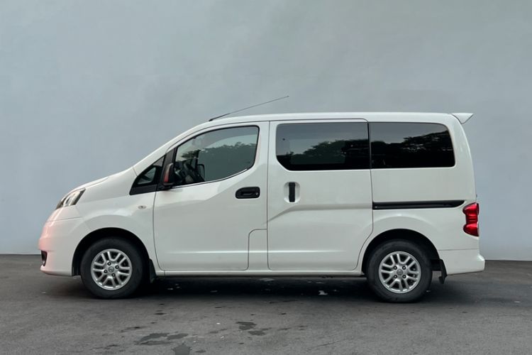 Used Nissan NV200 2014 1.6L CVT Luxury Model China IV Standard Exterior 2