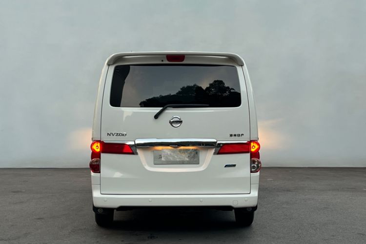 Used Nissan NV200 2014 1.6L CVT Luxury Model China IV Standard Exterior 4