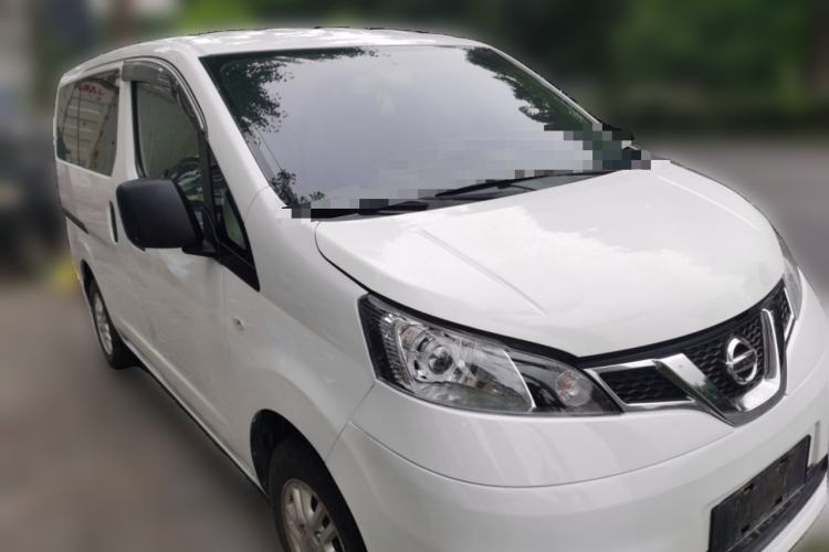Used Nissan NV200 2014 1.6L CVT Luxury Model China IV Standard Front Right 45 Deg