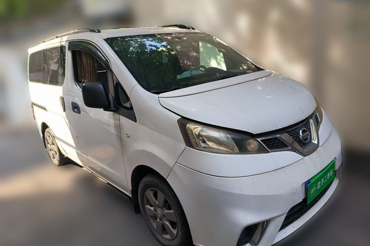Used Nissan NV200 2014 1.6L CVT Luxury Model China IV Standard Front Right 45 Deg