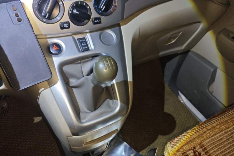 Used Nissan NV200 2014 1.6L Manual Luxury Model China IV Standard Gear Lever