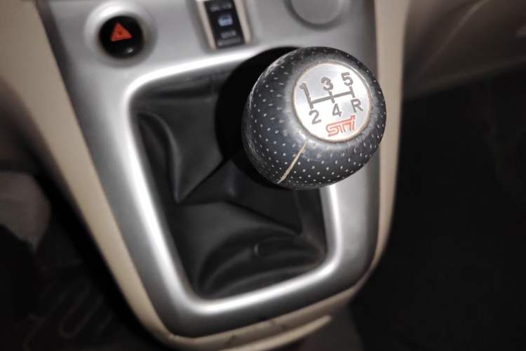 Used Nissan NV200 2014 1.6L Manual Luxury Model China IV Standard Gear Lever