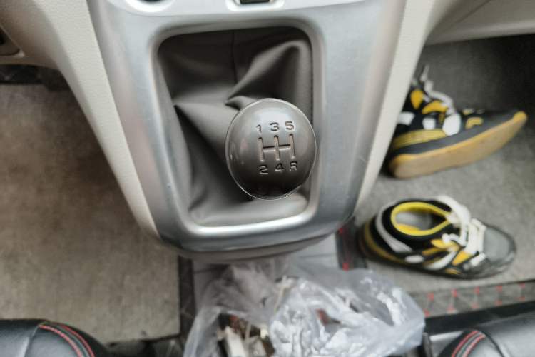 Used Nissan NV200 2014 1.6L Manual Luxury Model China IV Standard Gear Lever