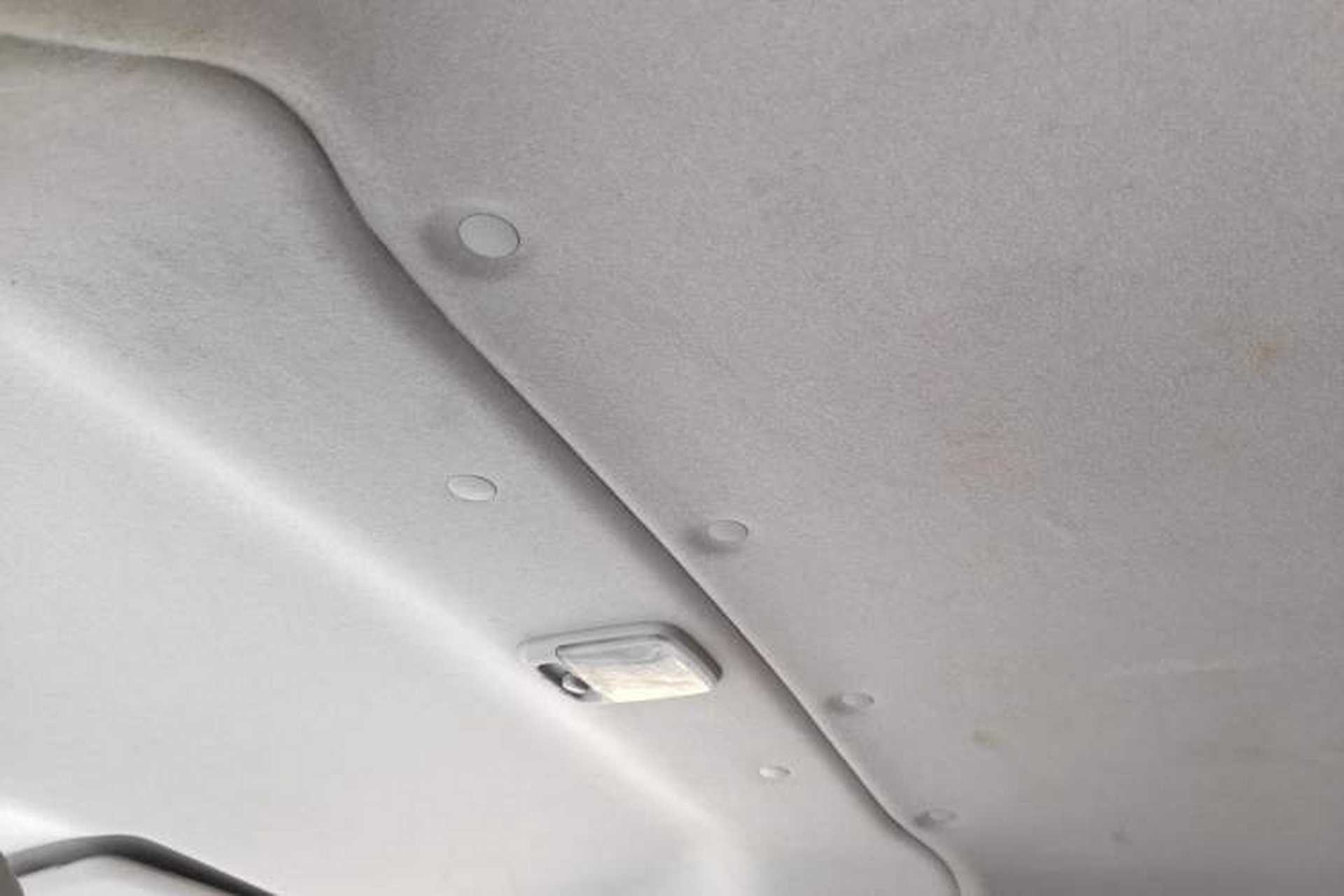 Used Nissan NV200 2014 1.6L CVT Luxury Model China IV Standard Headliner