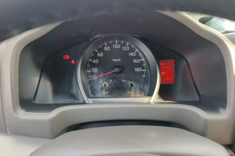 Used Nissan NV200 2014 1.6L Manual Luxury Model China IV Standard Instrument Cluster