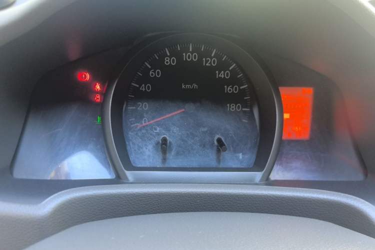 Used Nissan NV200 2014 1.6L CVT Luxury Model China V Standard Instrument Cluster