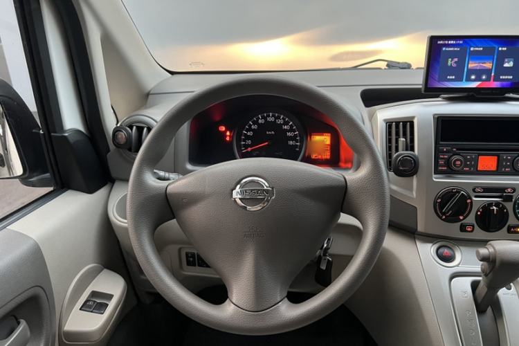 Used Nissan NV200 2014 1.6L CVT Luxury Model China IV Standard Interior 2