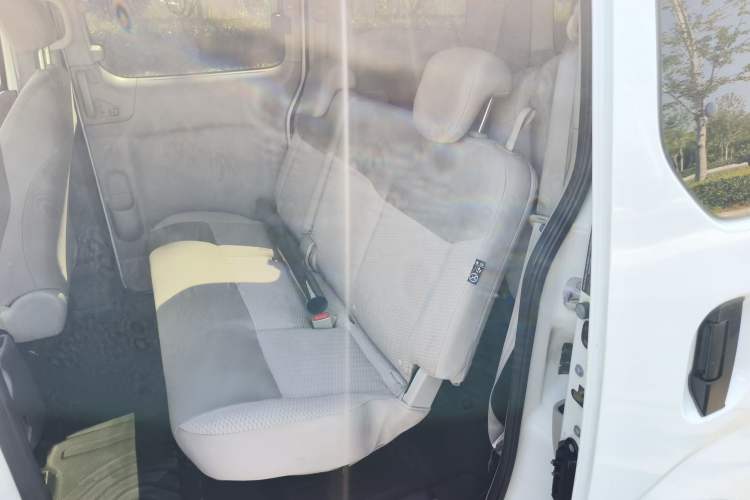 Used Nissan NV200 2014 1.6L Manual Luxury Model China IV Standard Left Rear Seat