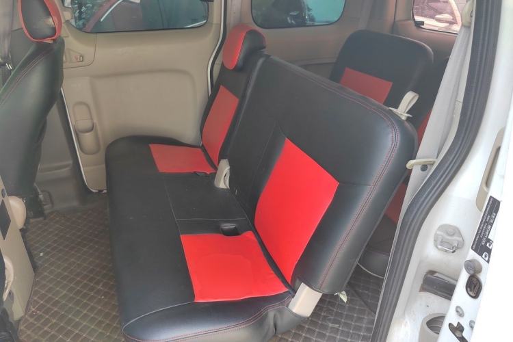 Used Nissan NV200 2014 1.6L CVT Luxury Model China IV Standard Left Rear Seat
