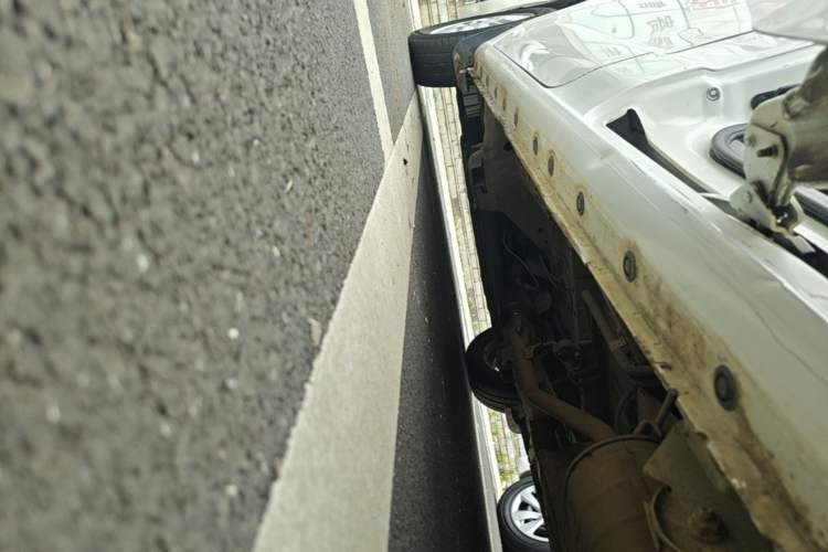 Used Nissan NV200 2014 1.6L Manual Zunya Model China IV Standard Left Side Sill