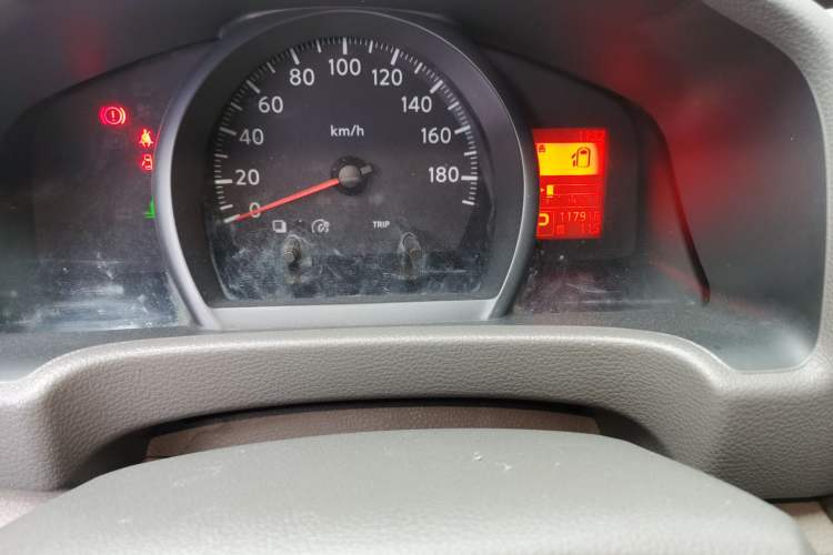 Used Nissan NV200 2014 1.6L CVT Luxury Model China IV Standard Odometer Close Up